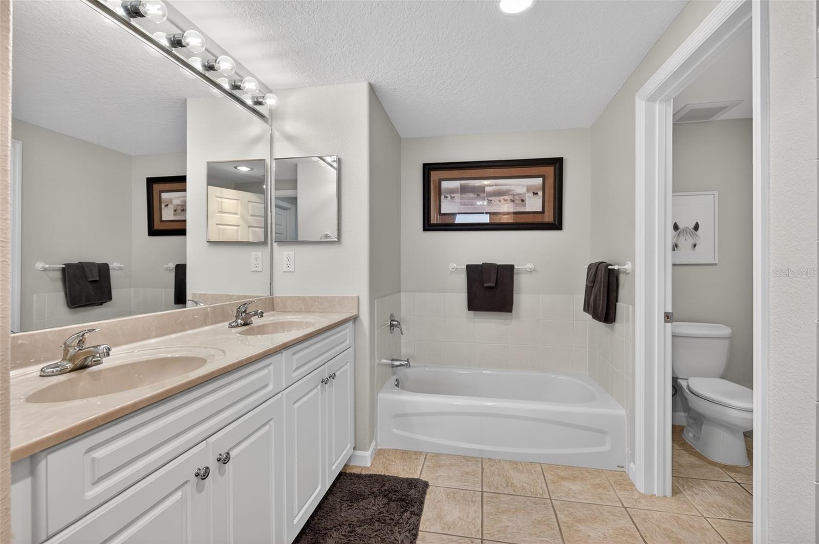 Image 43 of 78 For 80 Surfview Drive 811