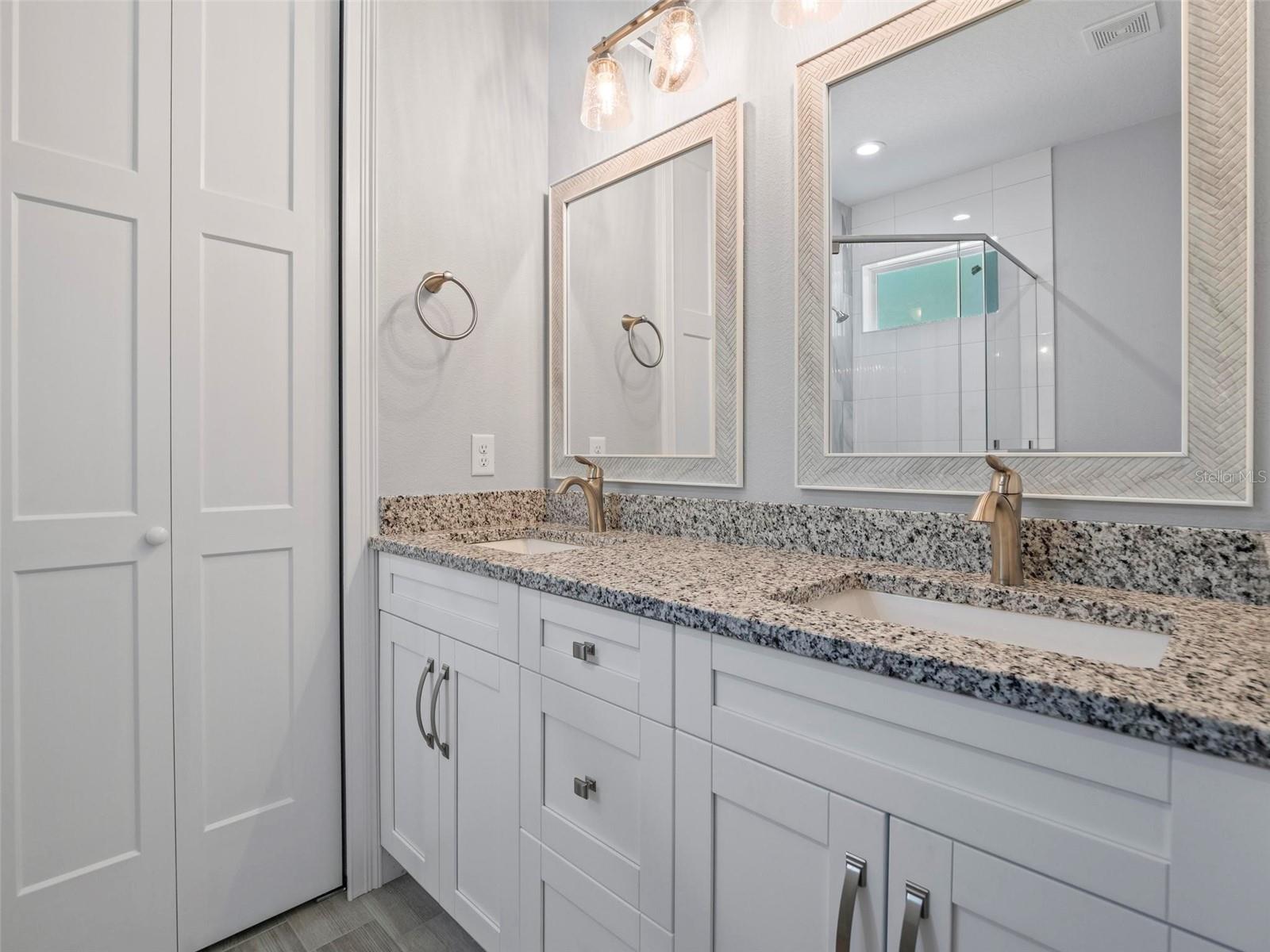 Image 16 of 24 For 127 Ullian Trail B