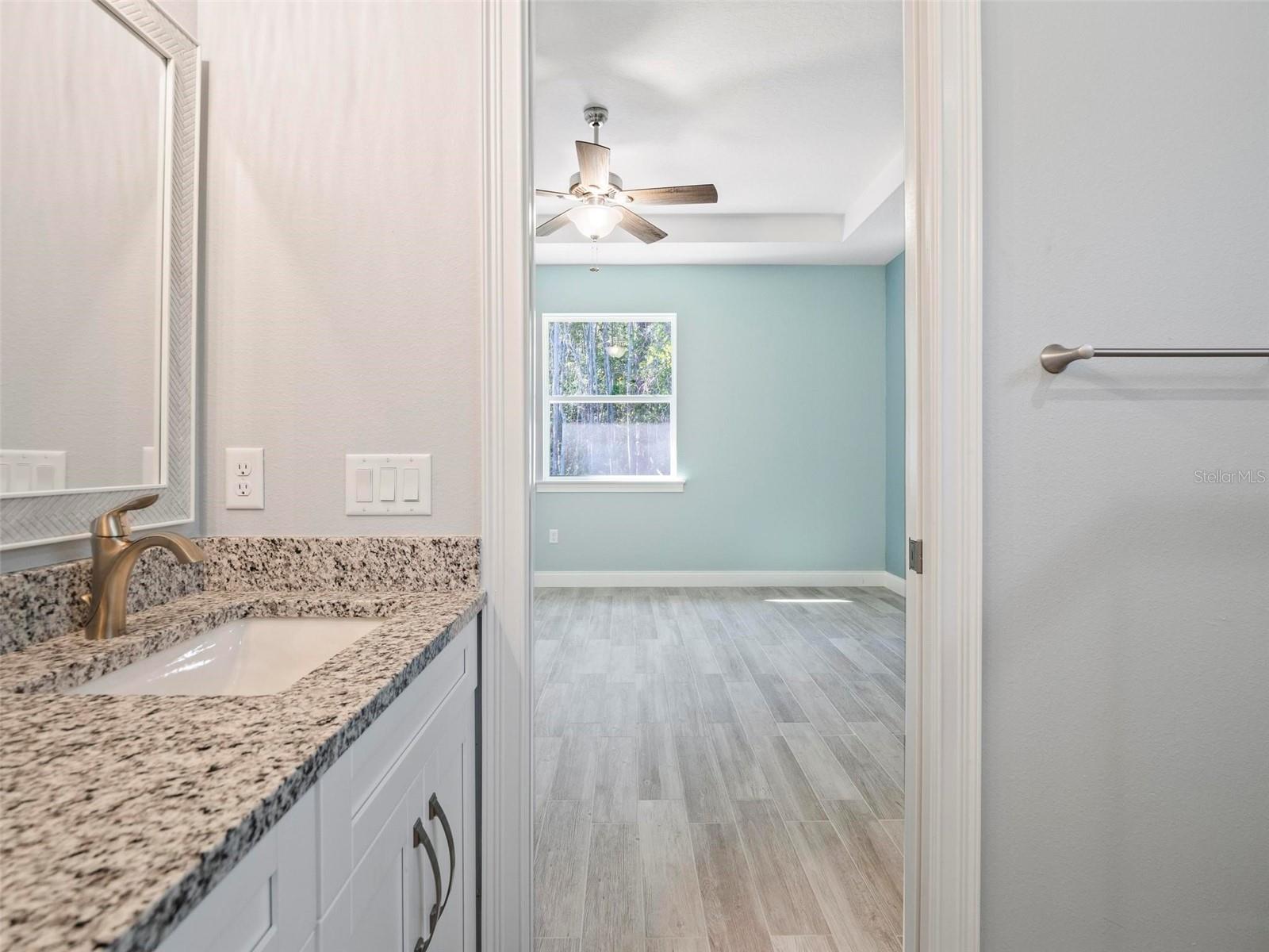 Image 17 of 24 For 127 Ullian Trail B