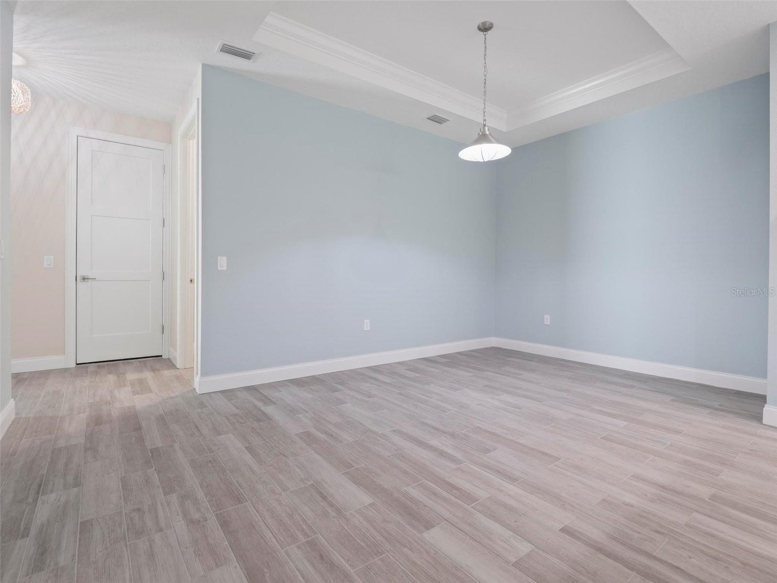 Image 7 of 24 For 127 Ullian Trail B