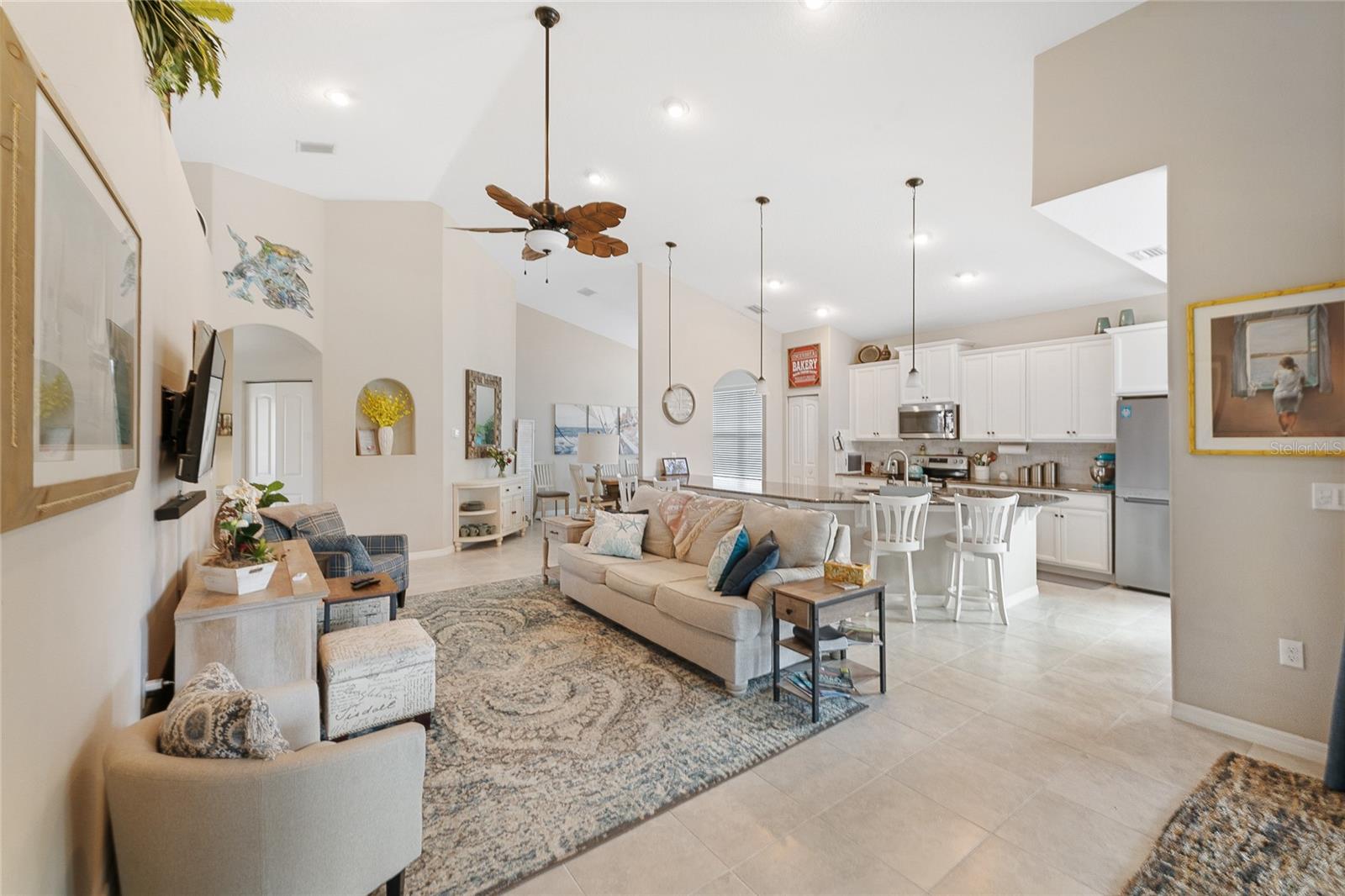 Image 10 of 37 For 107 Park Place Circle