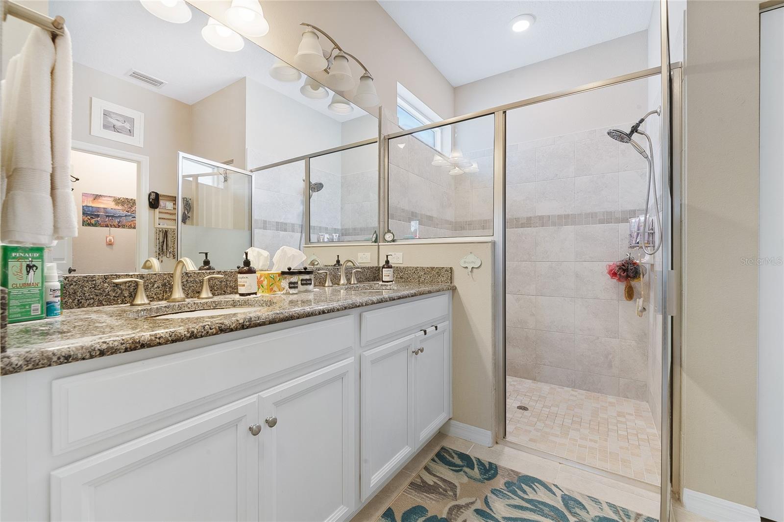 Image 18 of 37 For 107 Park Place Circle