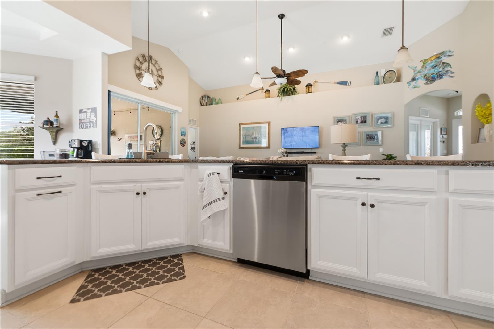 Image 8 of 37 For 107 Park Place Circle