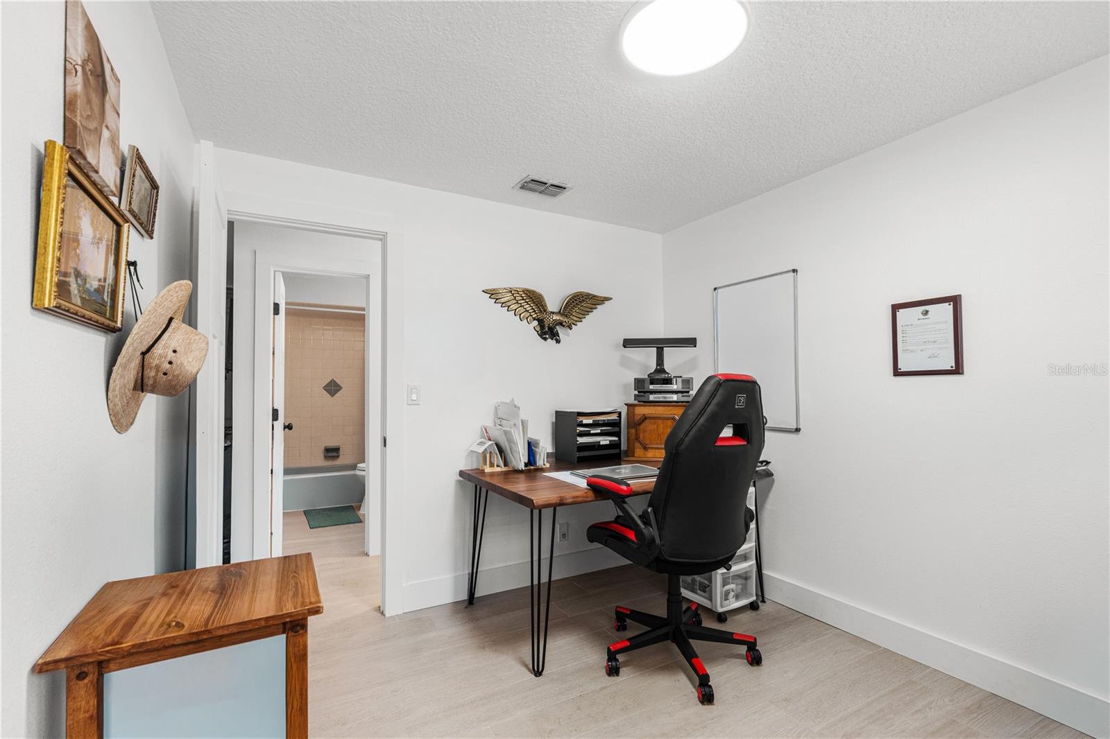 Image 24 of 36 For 2005 Oriole Lane