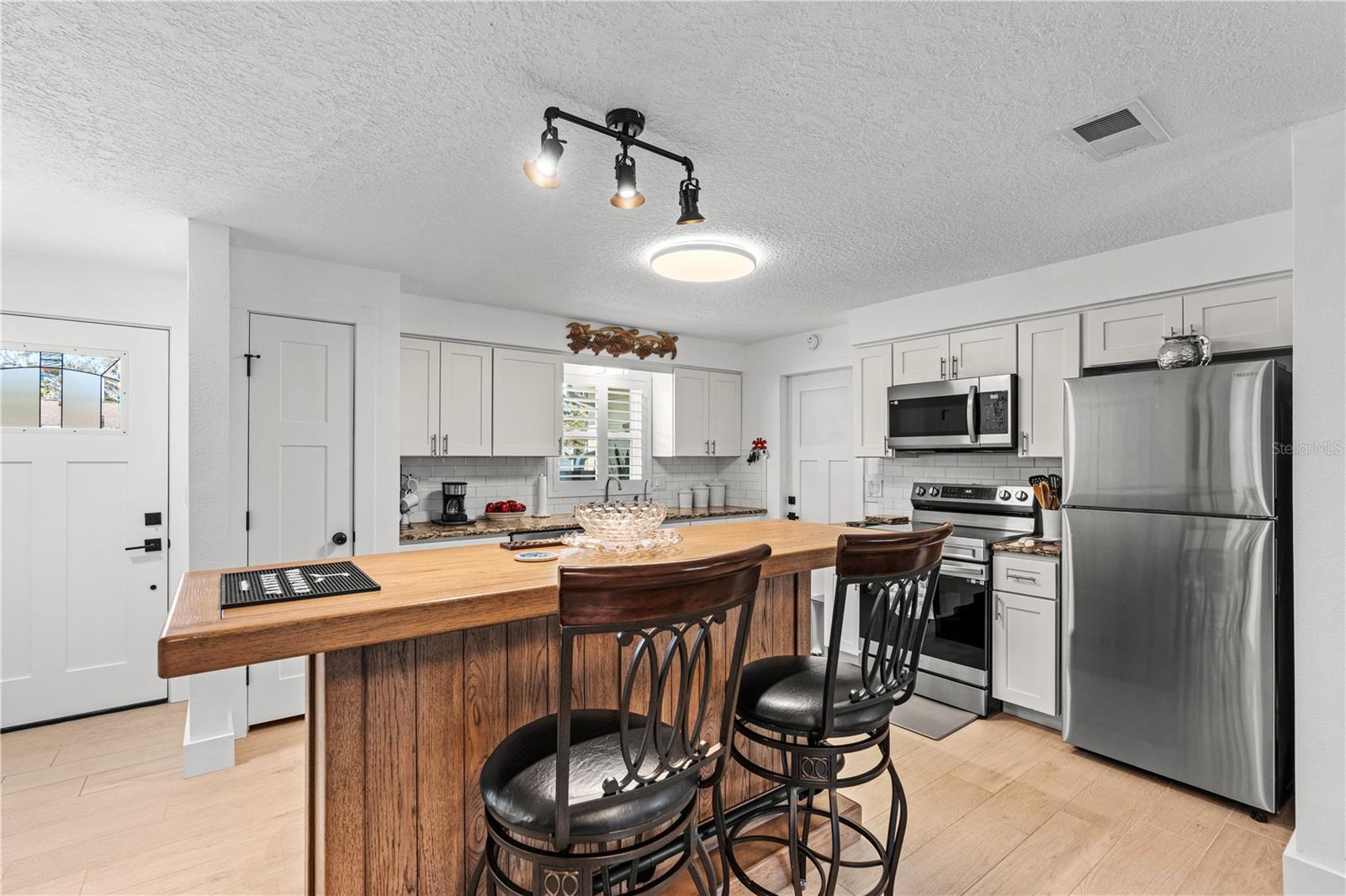 Image 3 of 36 For 2005 Oriole Lane