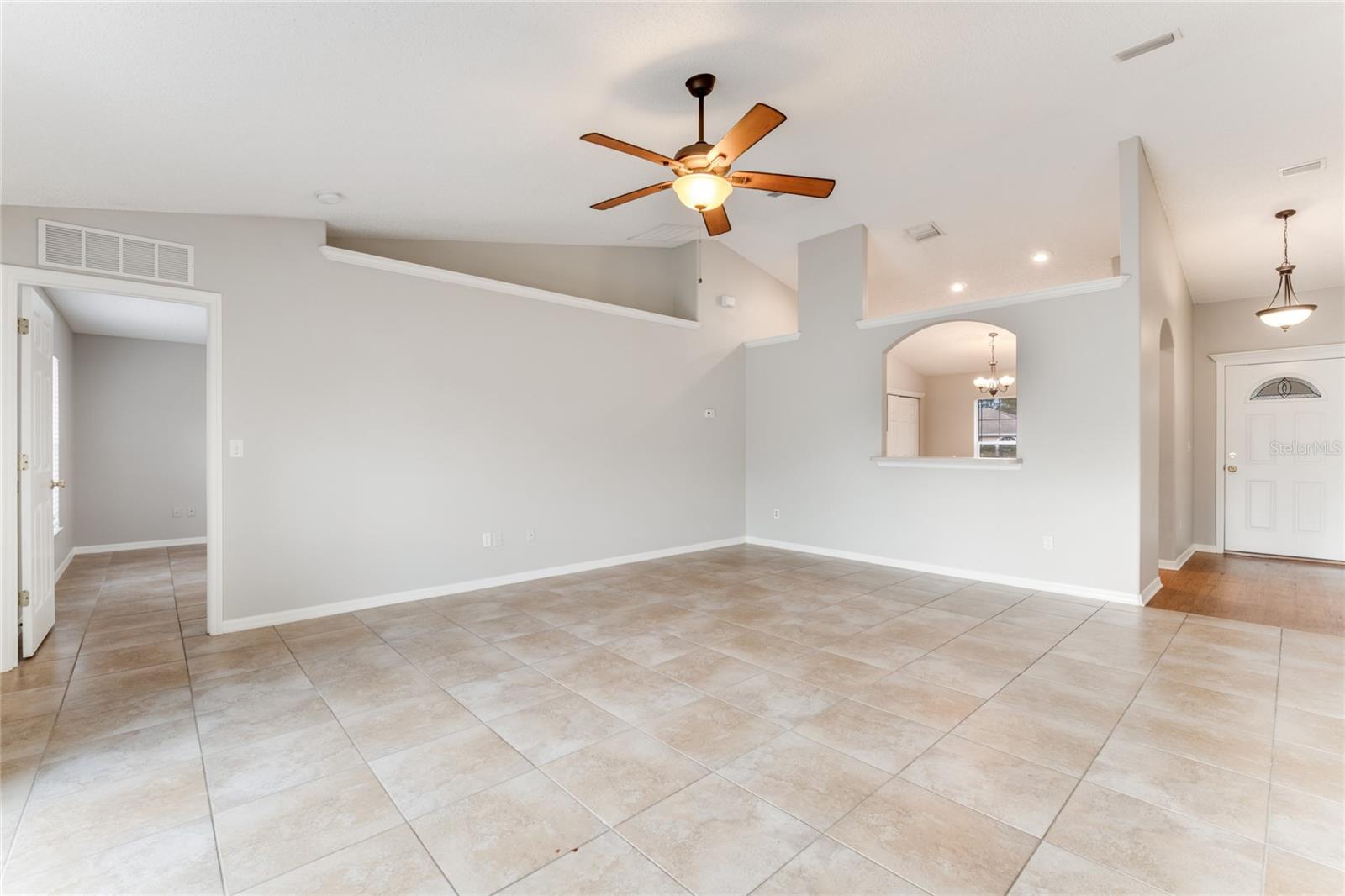 Image 15 of 26 For 209 Parkview Drive