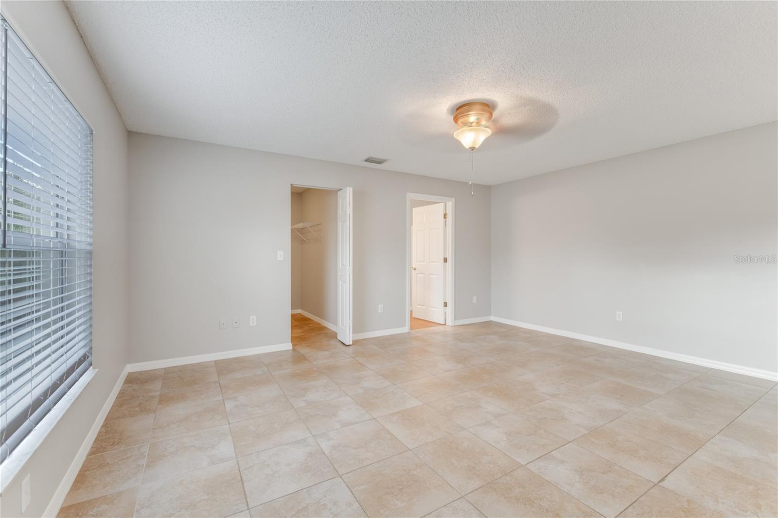 Image 16 of 26 For 209 Parkview Drive