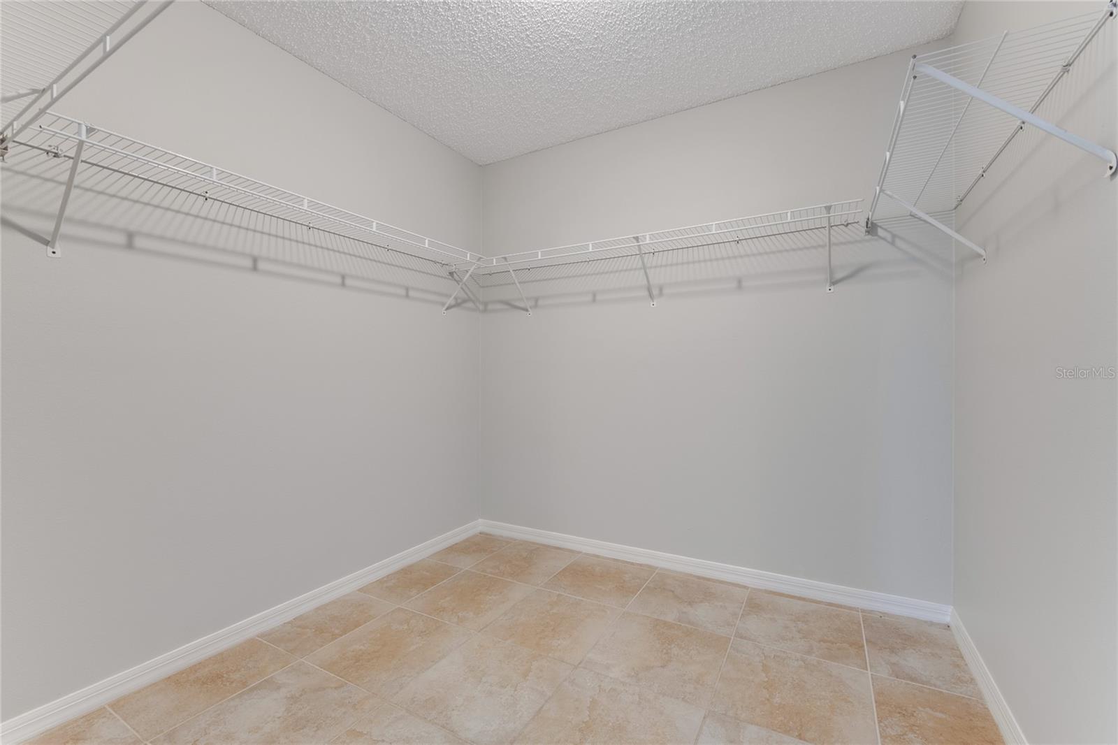 Image 21 of 26 For 209 Parkview Drive