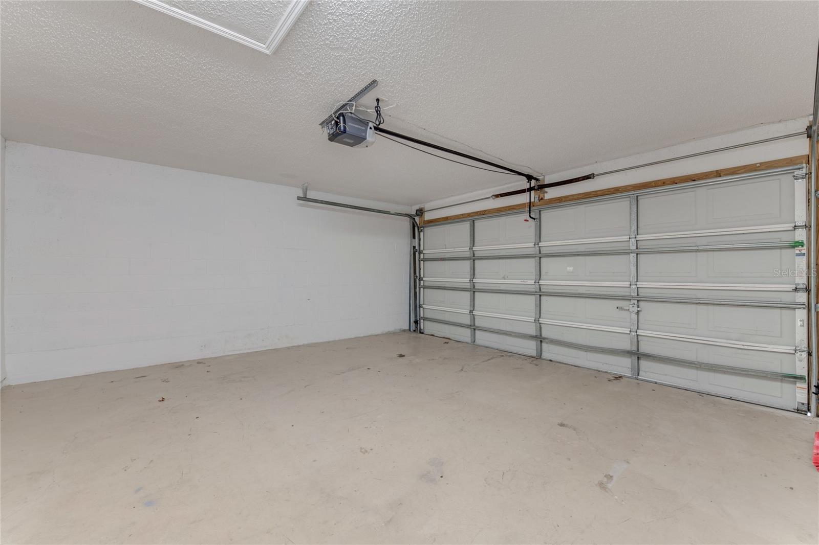 Image 22 of 26 For 209 Parkview Drive