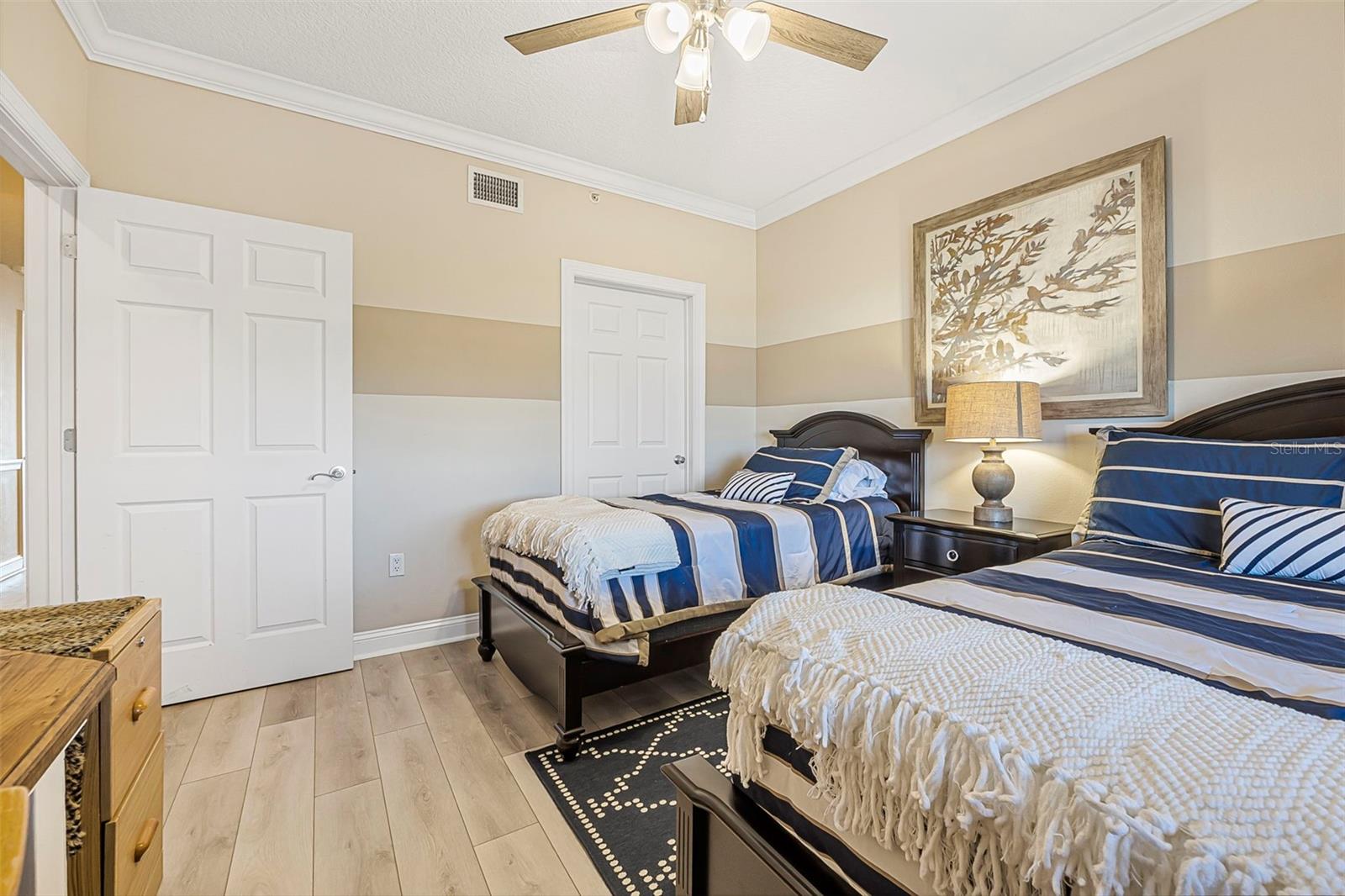 Image 13 of 35 For 60 Surfview Drive 208