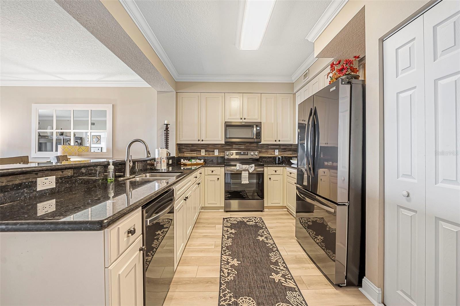 Image 5 of 35 For 60 Surfview Drive 208