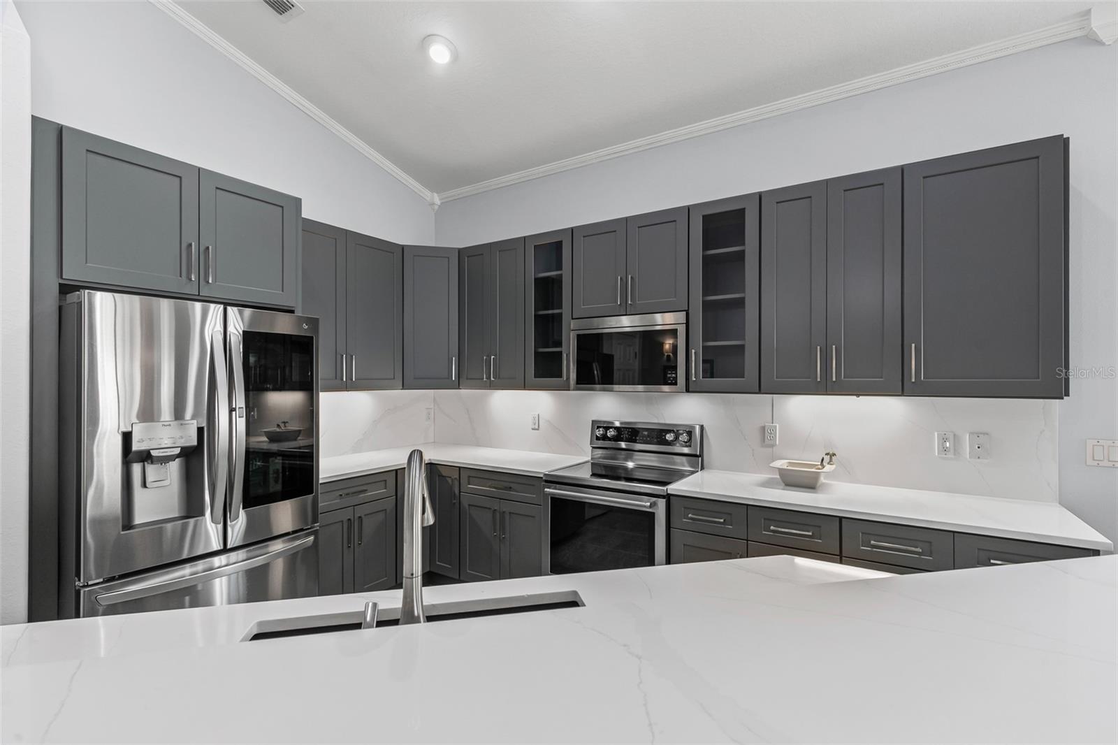 Image 14 of 63 For 13 Village View Drive