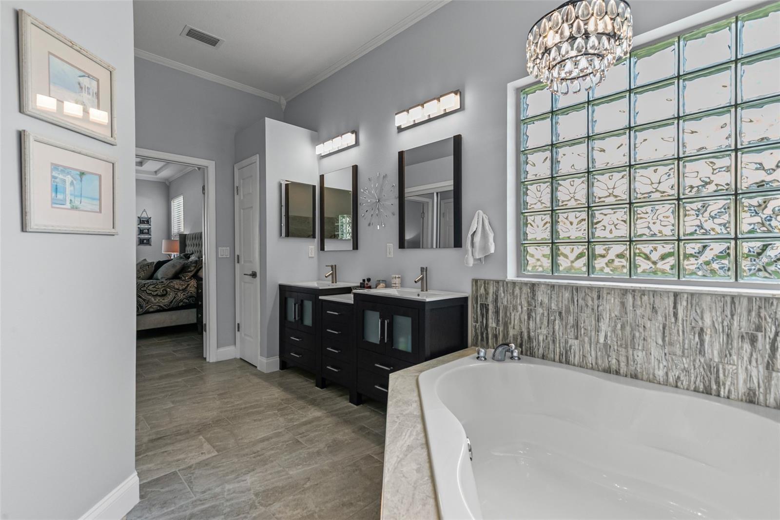 Image 28 of 63 For 13 Village View Drive