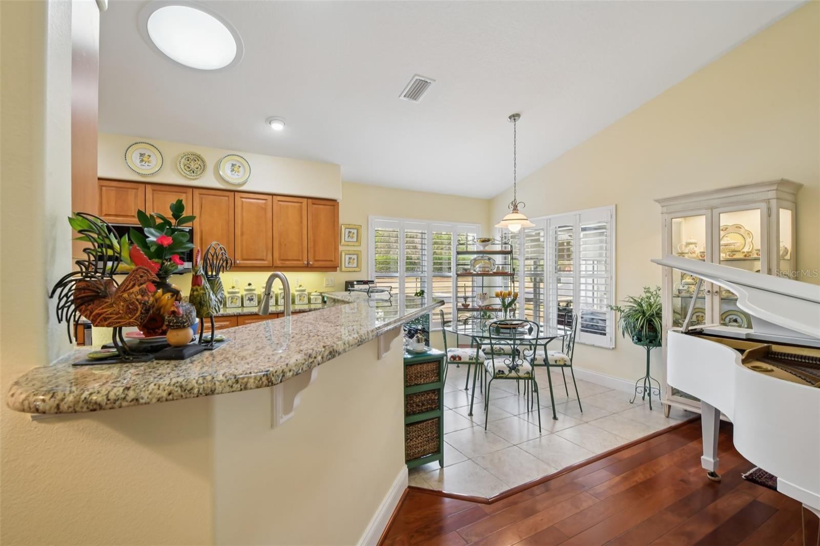 Image 22 of 79 For 1433 Areca Palm Drive