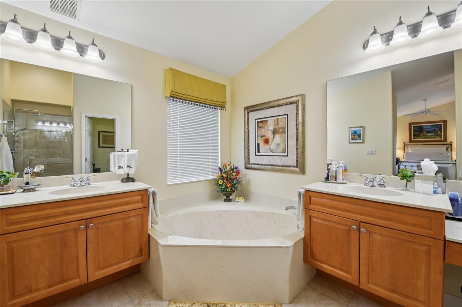 Image 38 of 79 For 1433 Areca Palm Drive