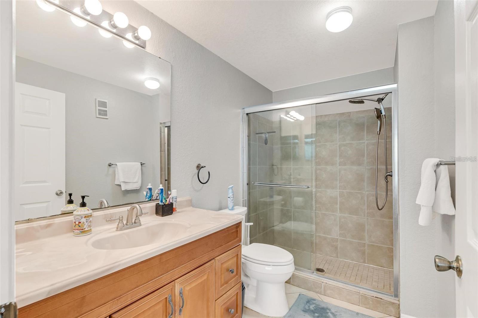 Image 16 of 35 For 829 Camargo Way 209