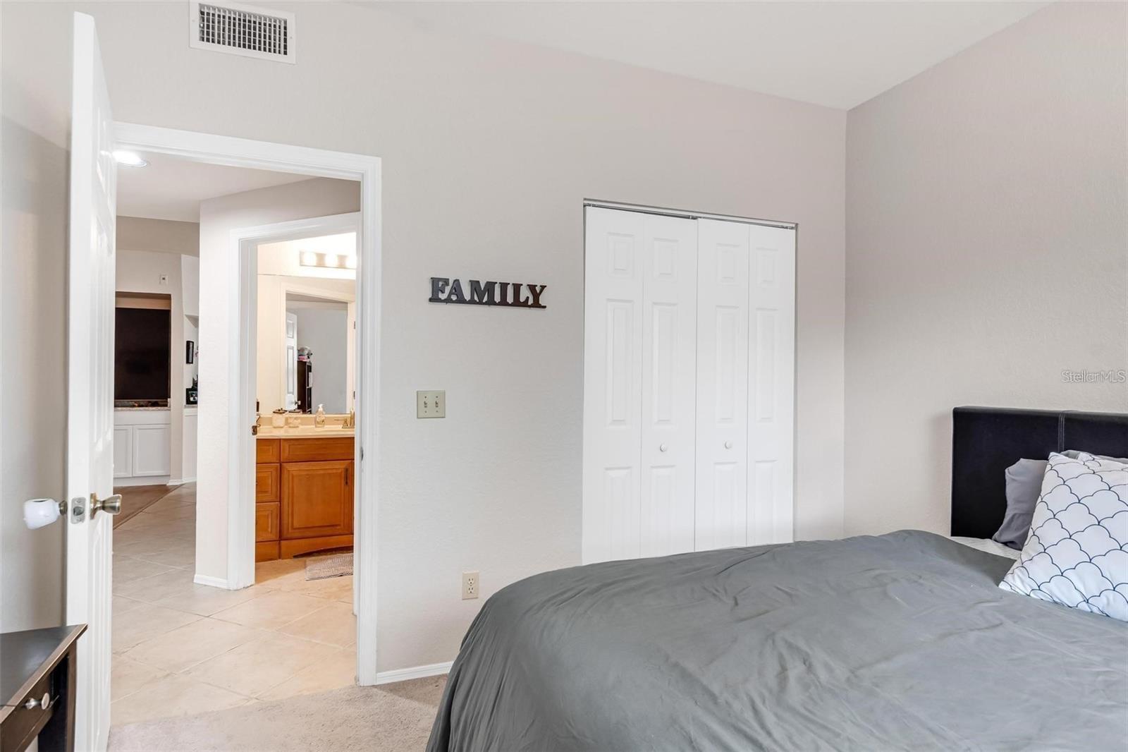 Image 18 of 35 For 829 Camargo Way 209