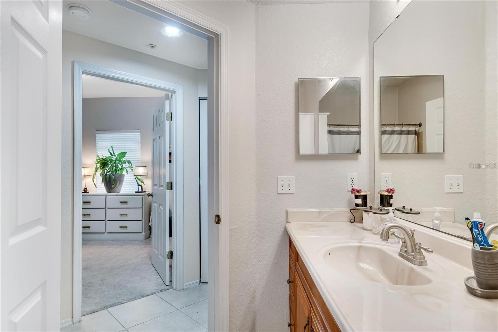 Image 20 of 35 For 829 Camargo Way 209