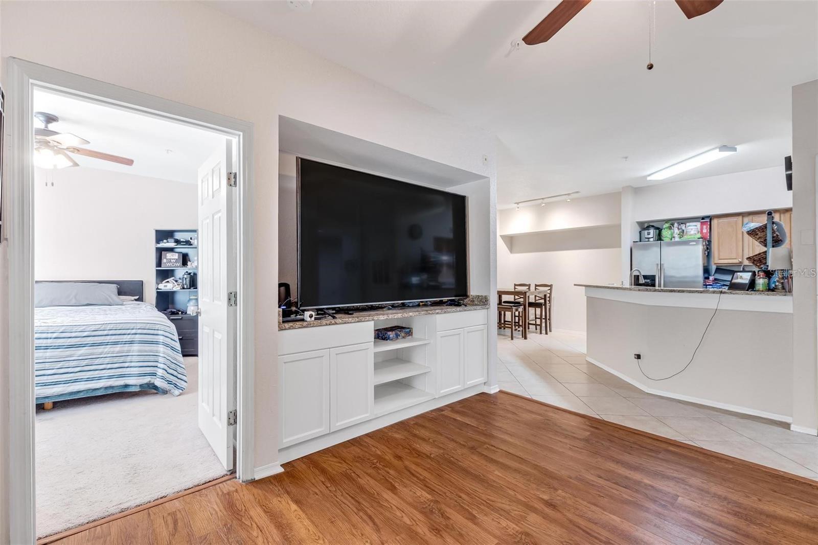 Image 9 of 35 For 829 Camargo Way 209