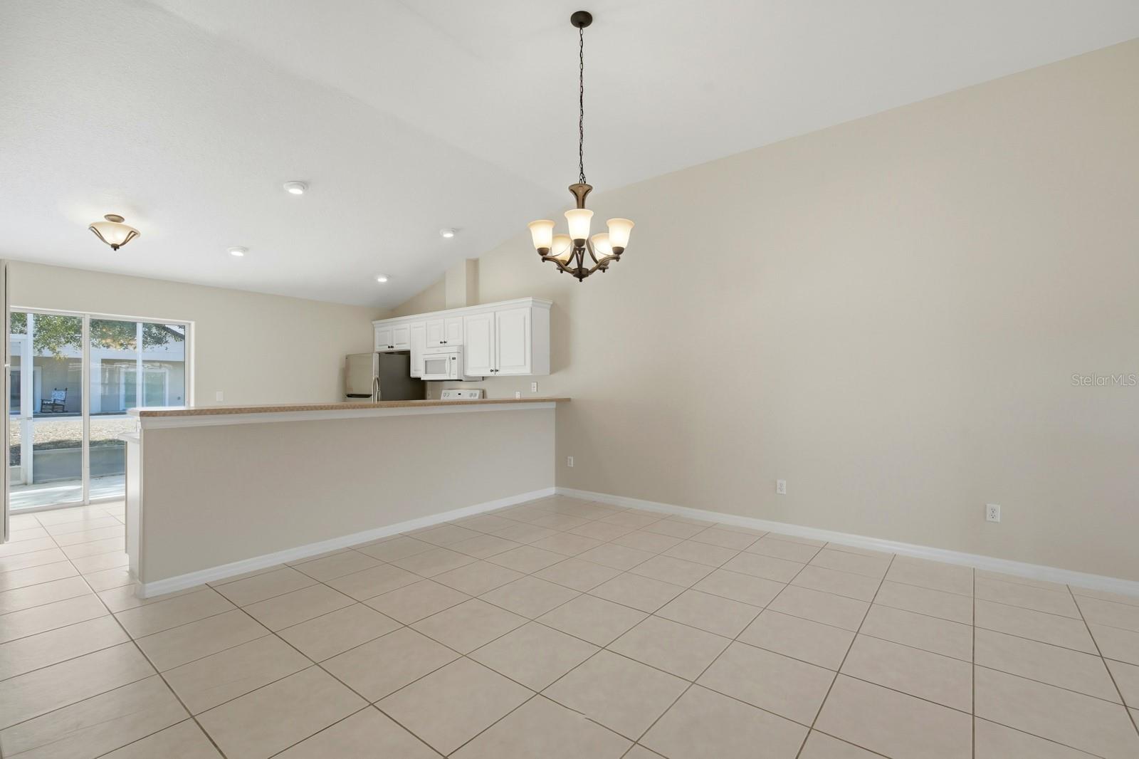 Image 10 of 31 For 5 Lynn Place A