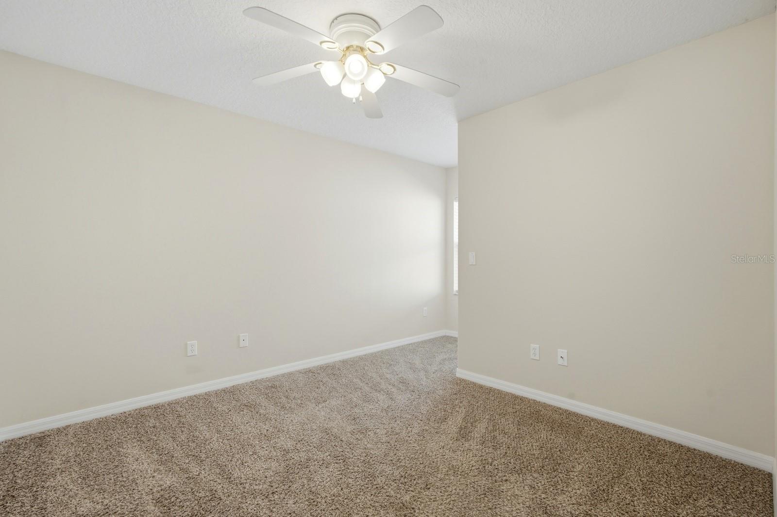 Image 17 of 31 For 5 Lynn Place A