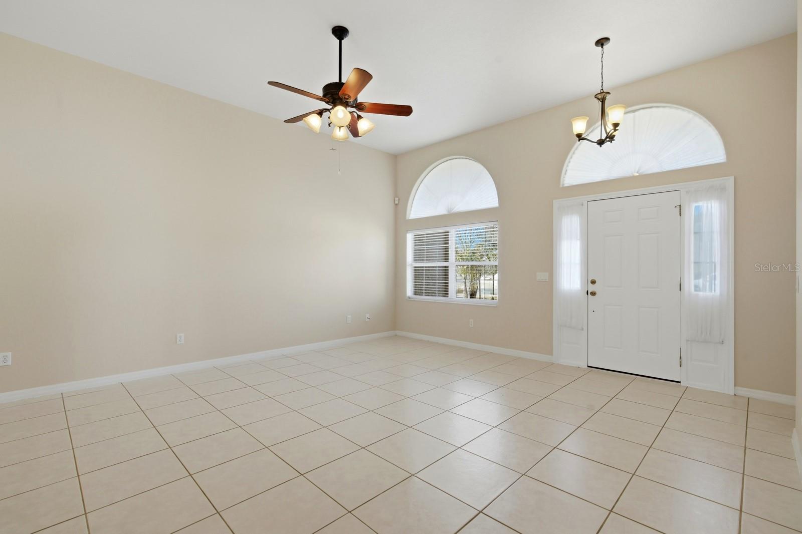 Image 8 of 31 For 5 Lynn Place A