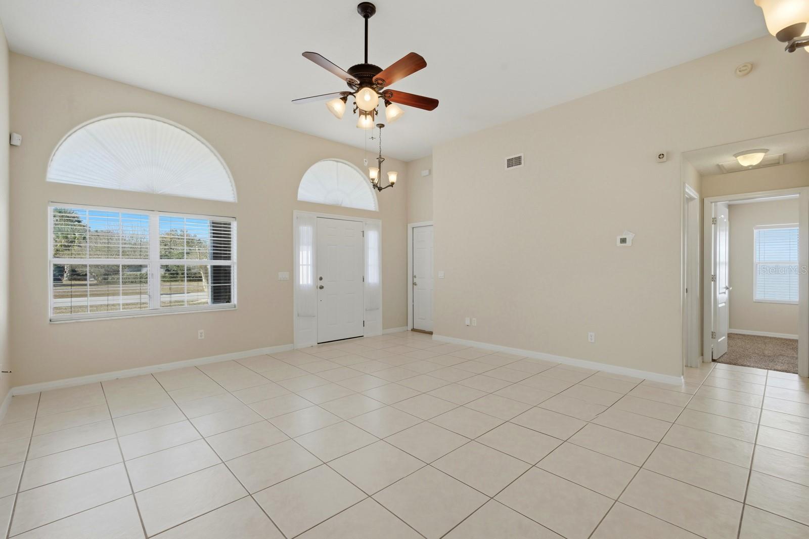 Image 9 of 31 For 5 Lynn Place A