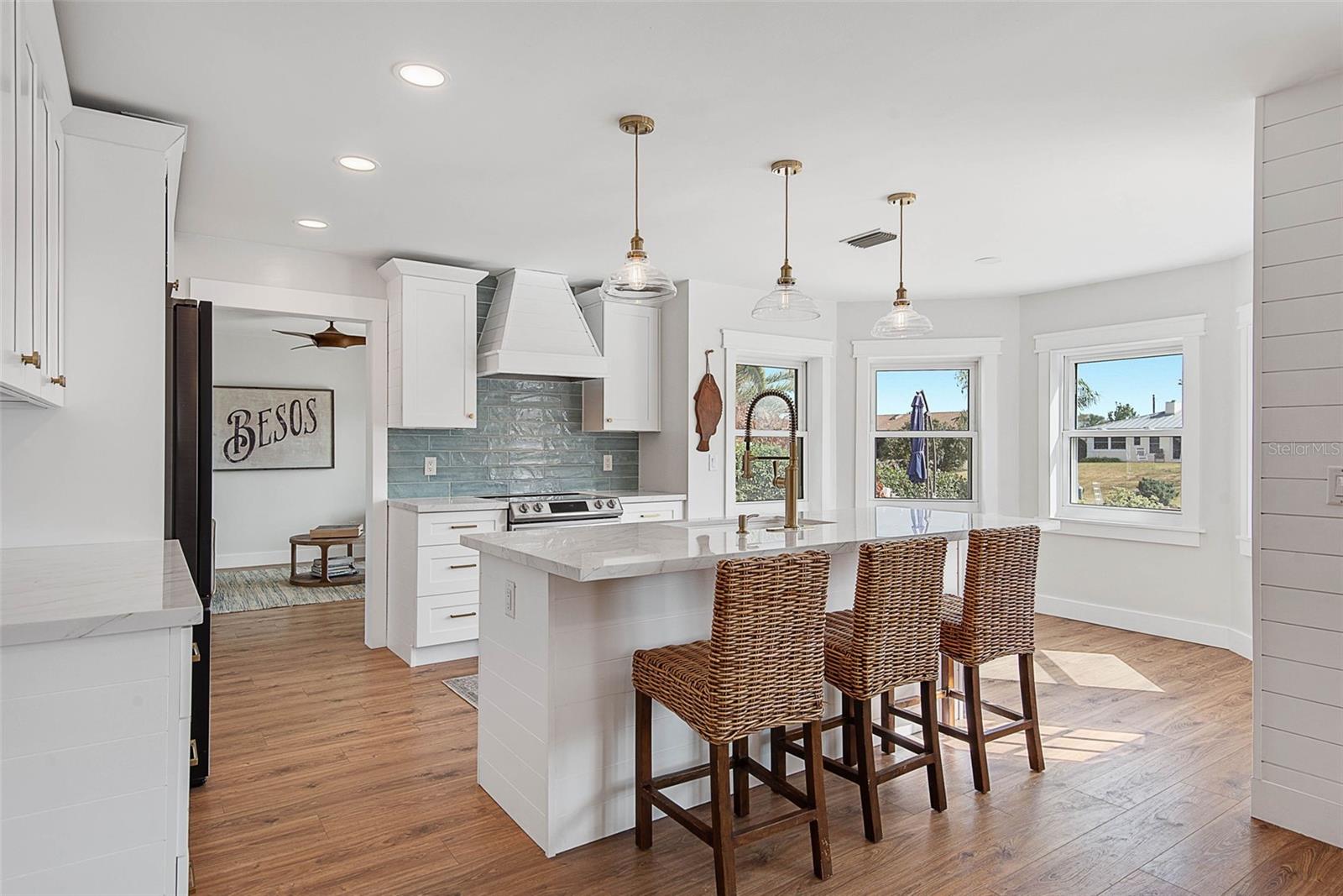 Image 15 of 100 For 15 Colony Court