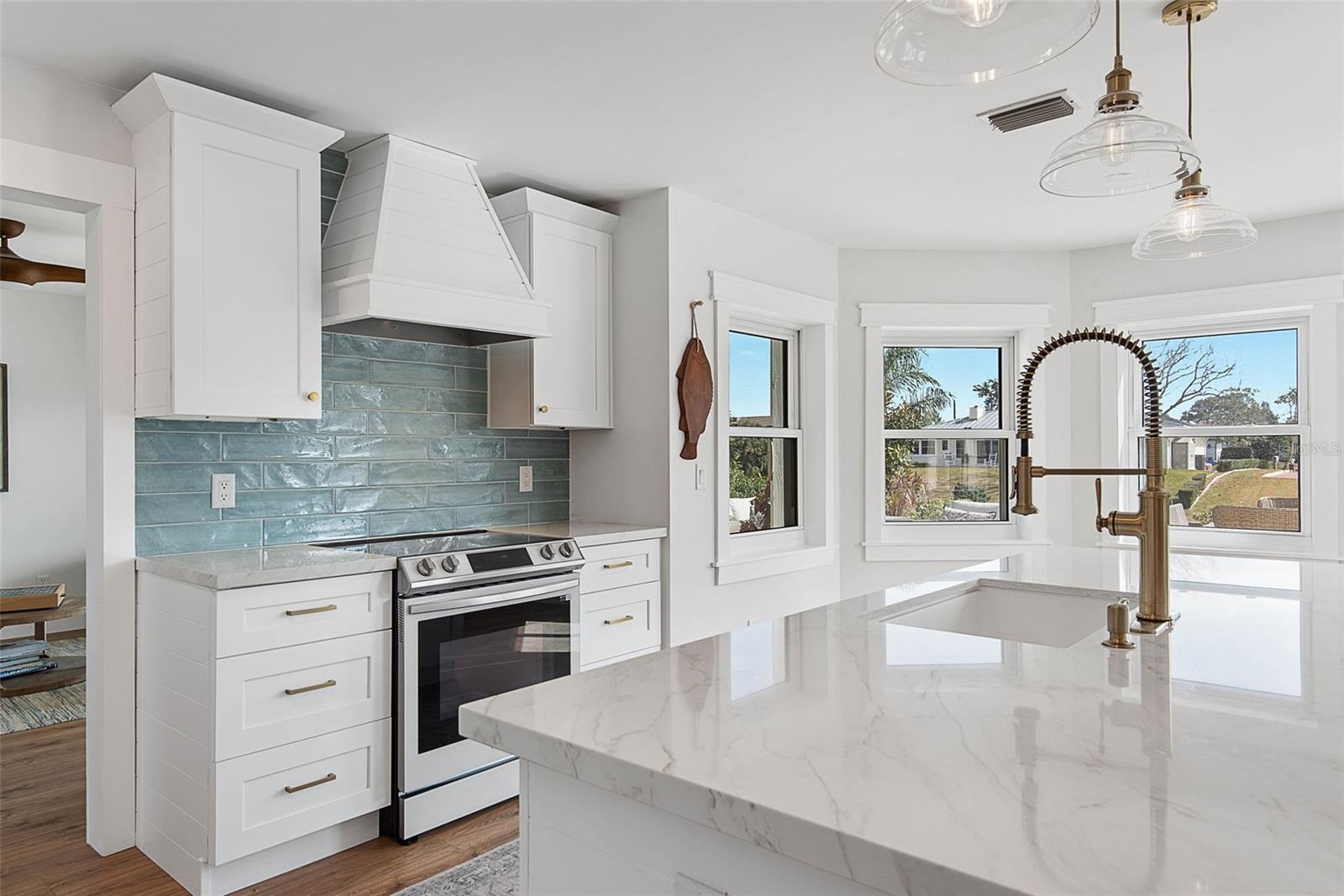 Image 16 of 100 For 15 Colony Court