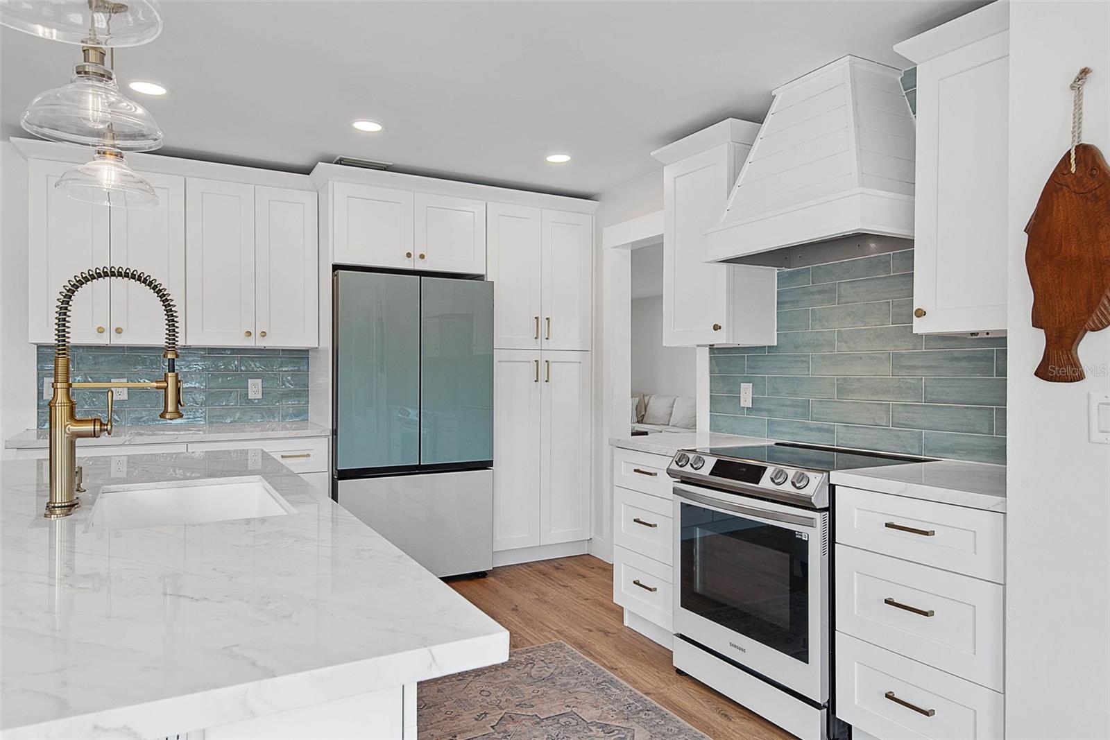 Image 19 of 100 For 15 Colony Court