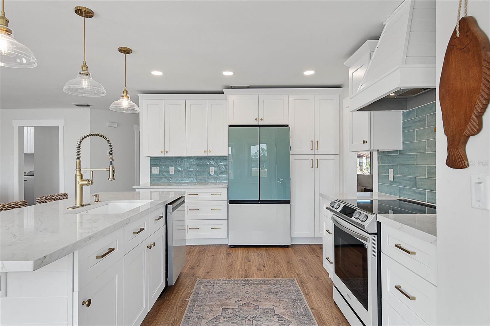 Image 21 of 100 For 15 Colony Court