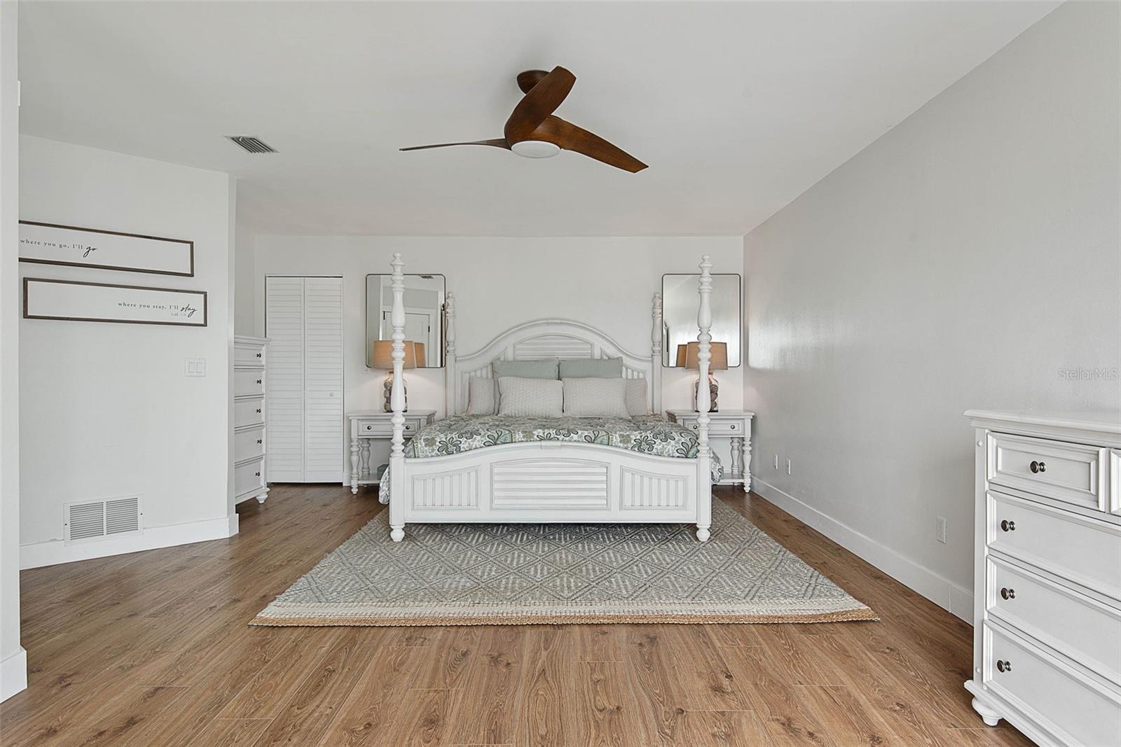 Image 34 of 100 For 15 Colony Court