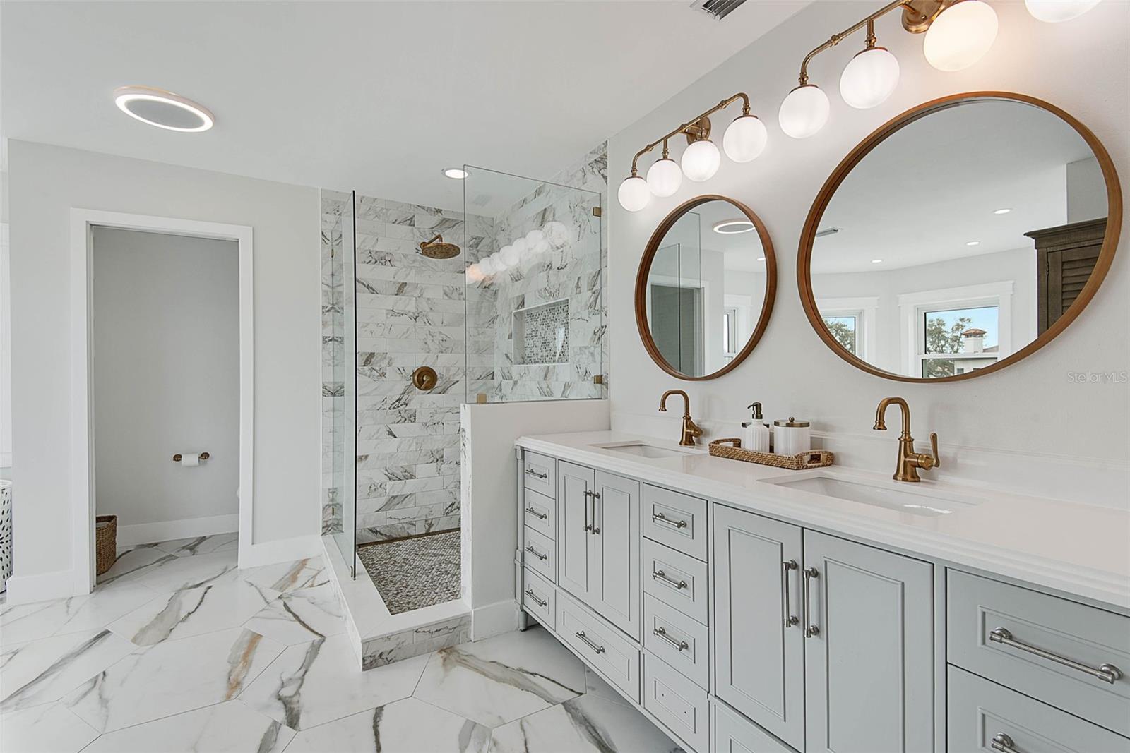 Image 38 of 100 For 15 Colony Court