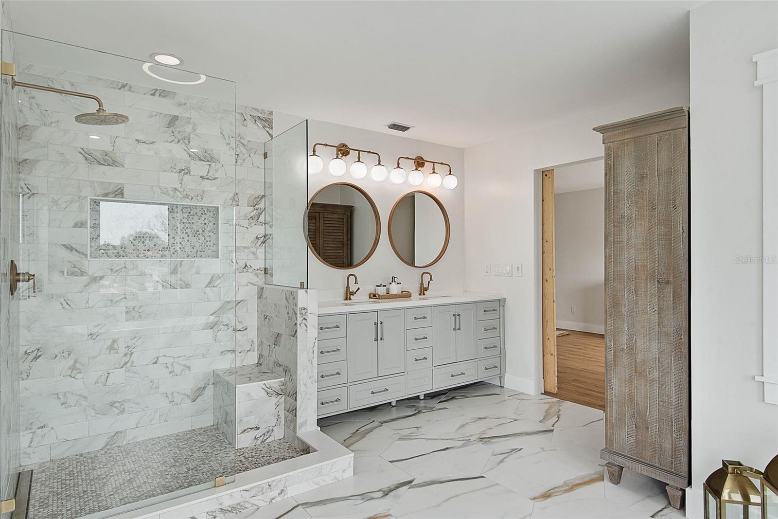 Image 41 of 100 For 15 Colony Court