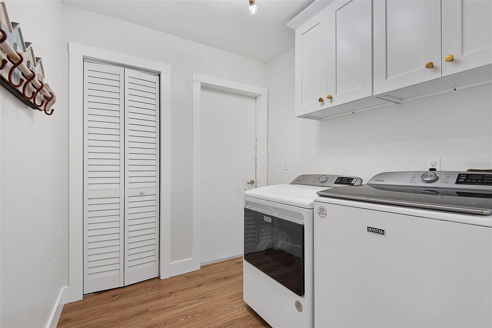 Image 55 of 100 For 15 Colony Court