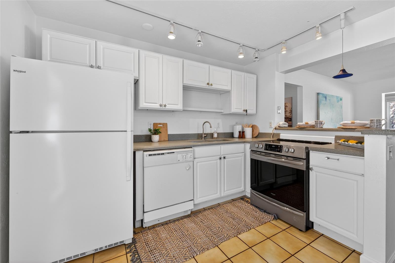 Image 10 of 33 For 101 Rains Drive