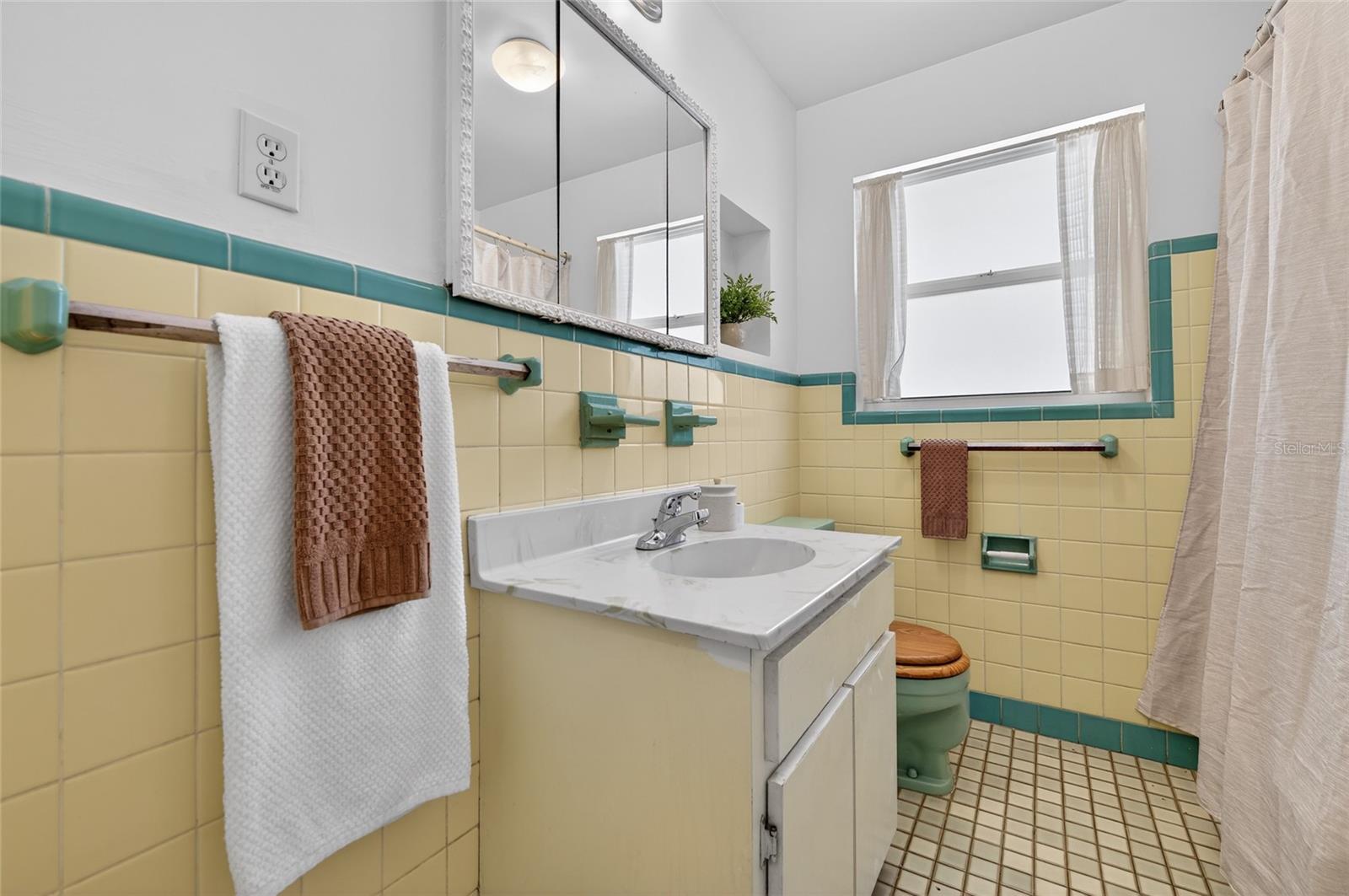 Image 11 of 33 For 101 Rains Drive