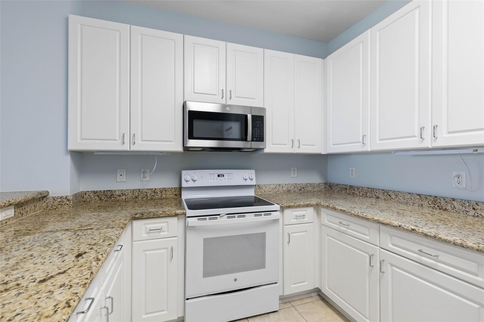 Image 20 of 84 For 80 Surfview Drive 815