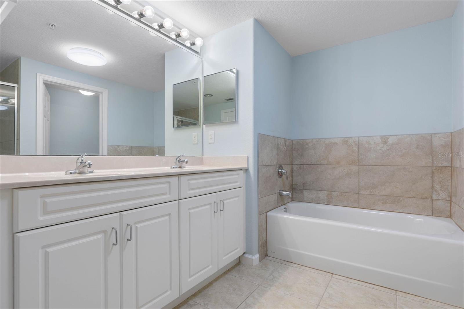 Image 26 of 84 For 80 Surfview Drive 815