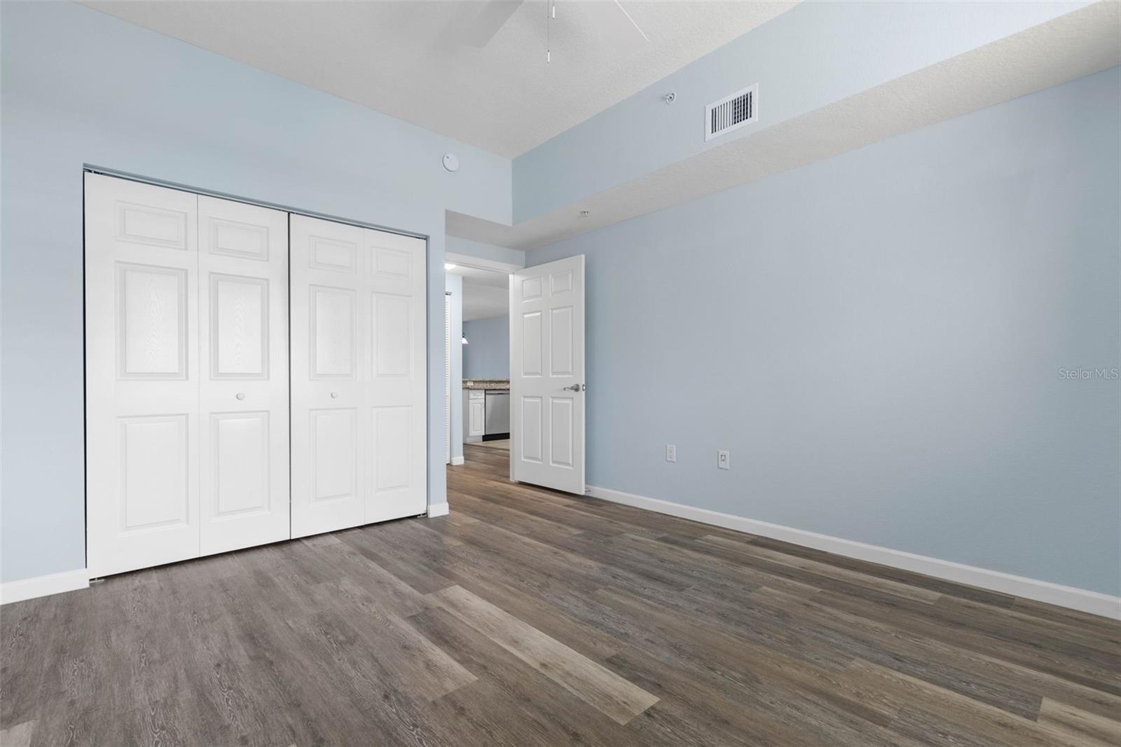 Image 31 of 84 For 80 Surfview Drive 815