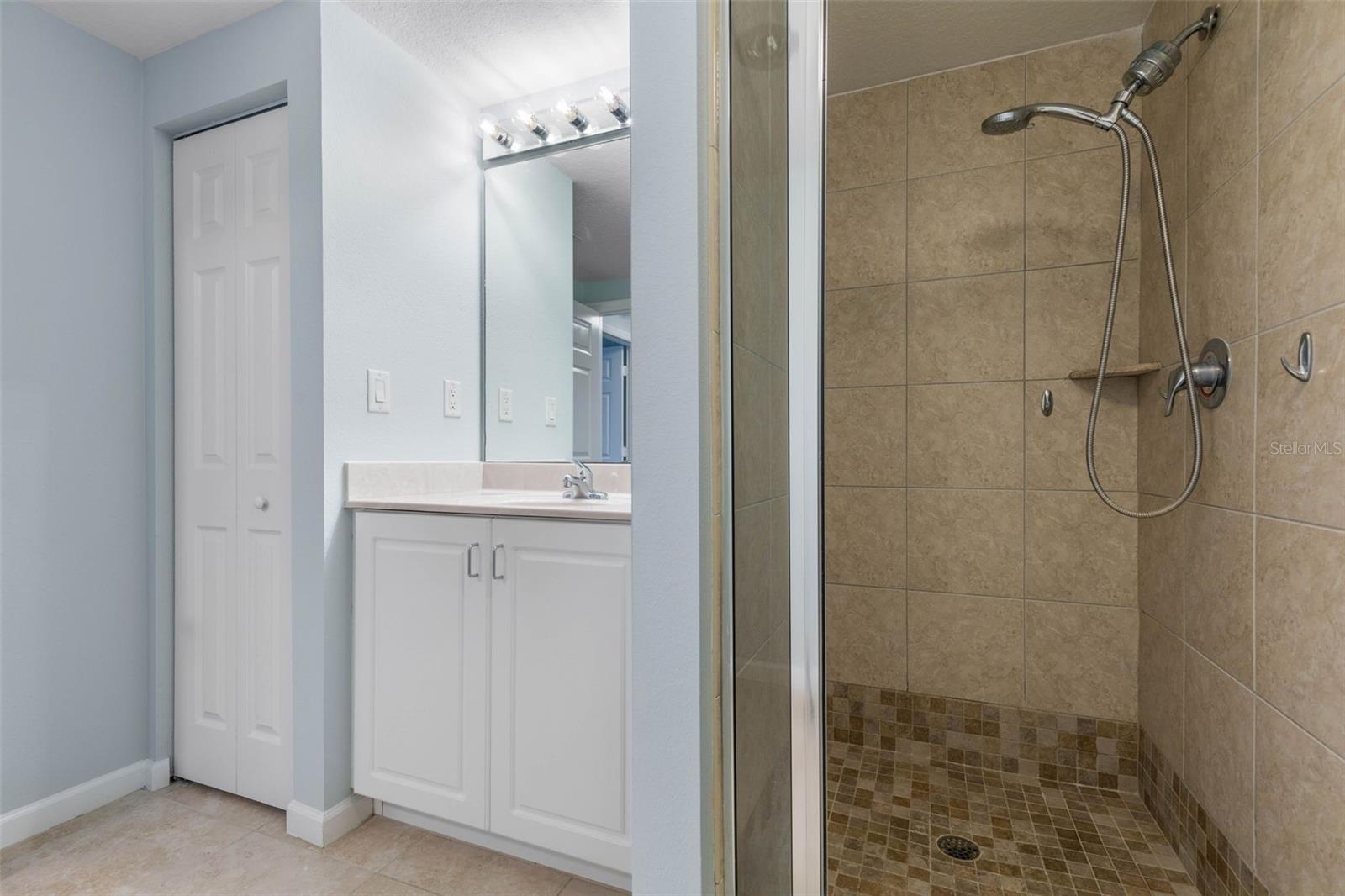 Image 33 of 84 For 80 Surfview Drive 815