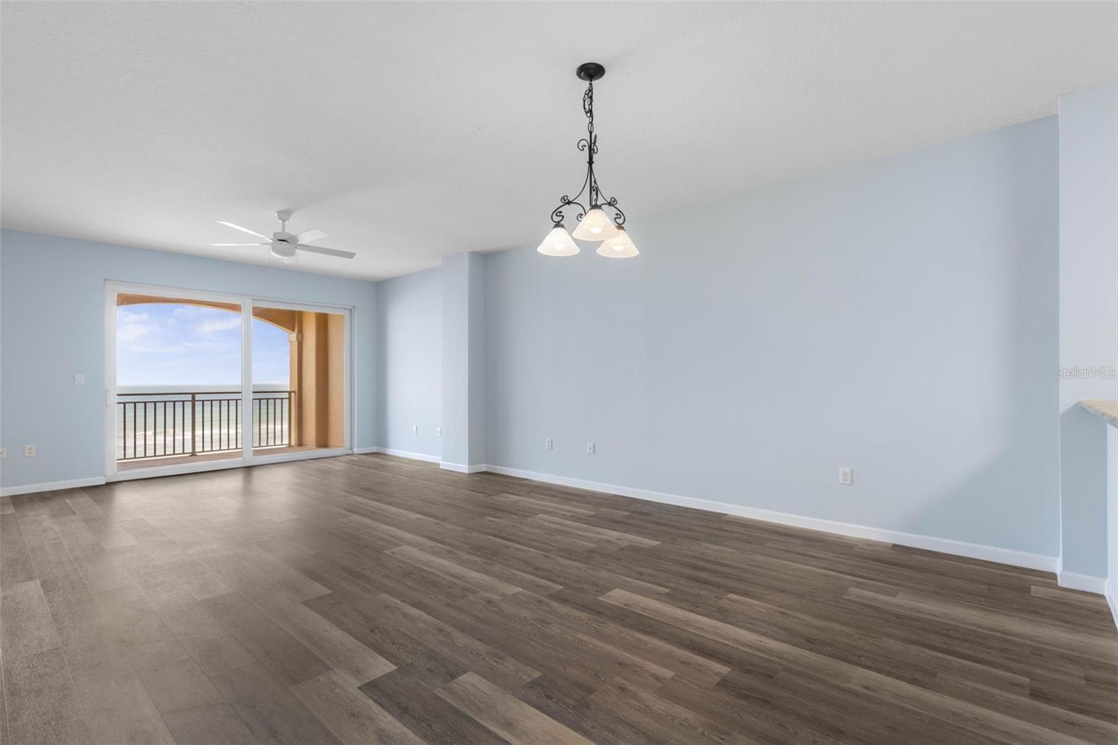 Image 5 of 84 For 80 Surfview Drive 815