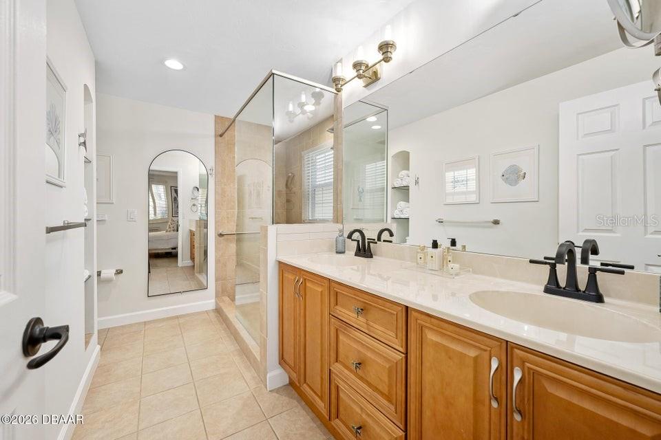 Image 13 of 38 For 25 Marina Point Place