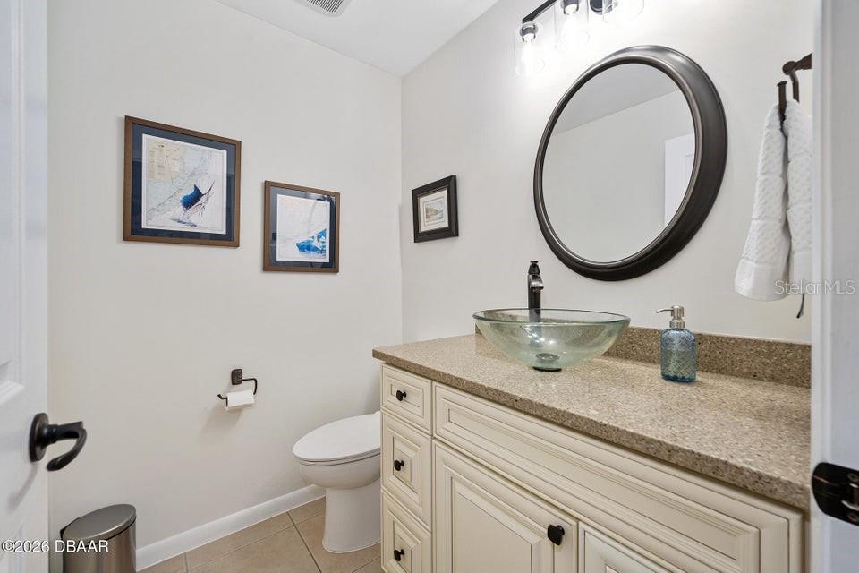 Image 15 of 38 For 25 Marina Point Place