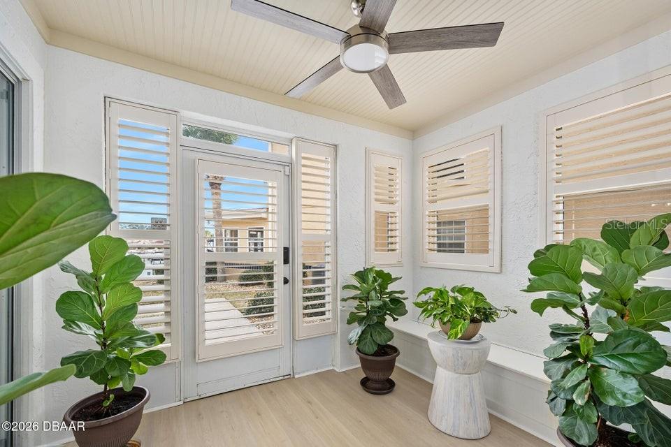 Image 19 of 38 For 25 Marina Point Place