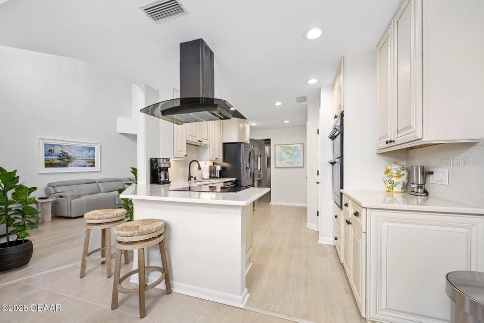 Image 22 of 38 For 25 Marina Point Place