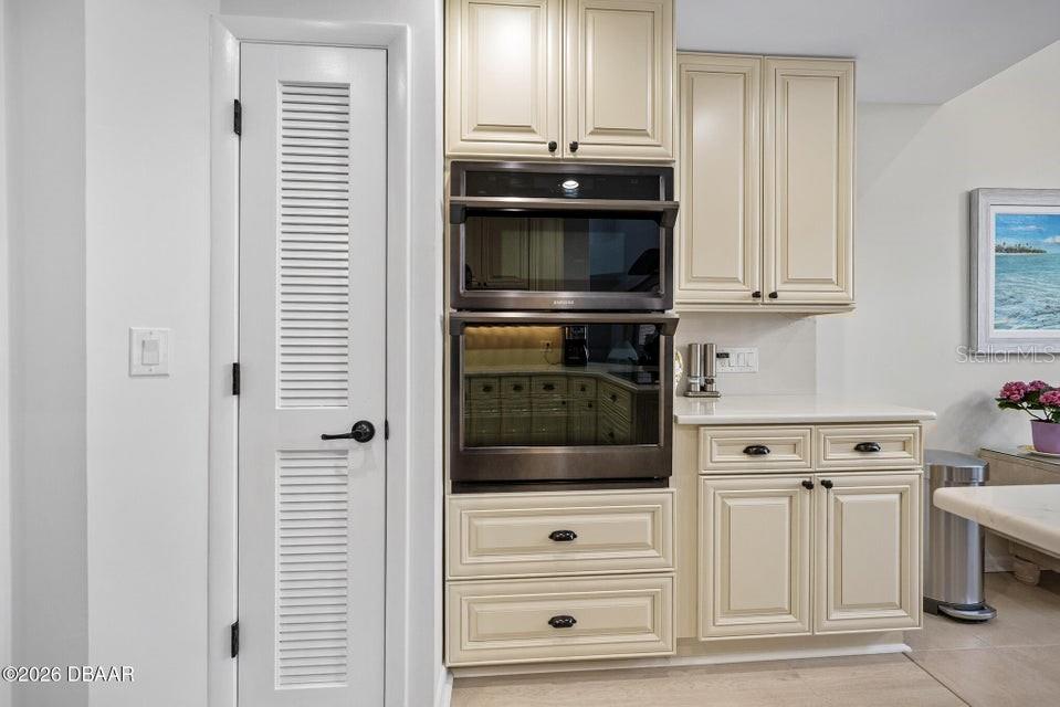 Image 24 of 38 For 25 Marina Point Place