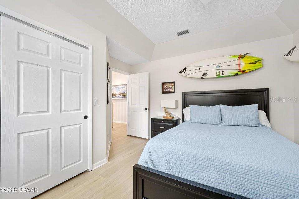 Image 29 of 38 For 25 Marina Point Place