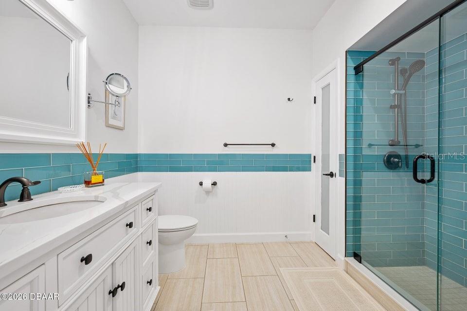 Image 30 of 38 For 25 Marina Point Place