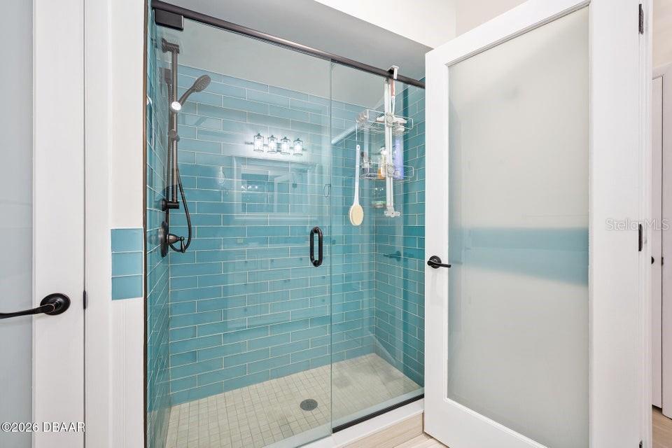 Image 31 of 38 For 25 Marina Point Place